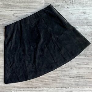 Brandy Melville Micro Mini Skirt Black Faux Suede Stretchy Side Zipper SM O/S